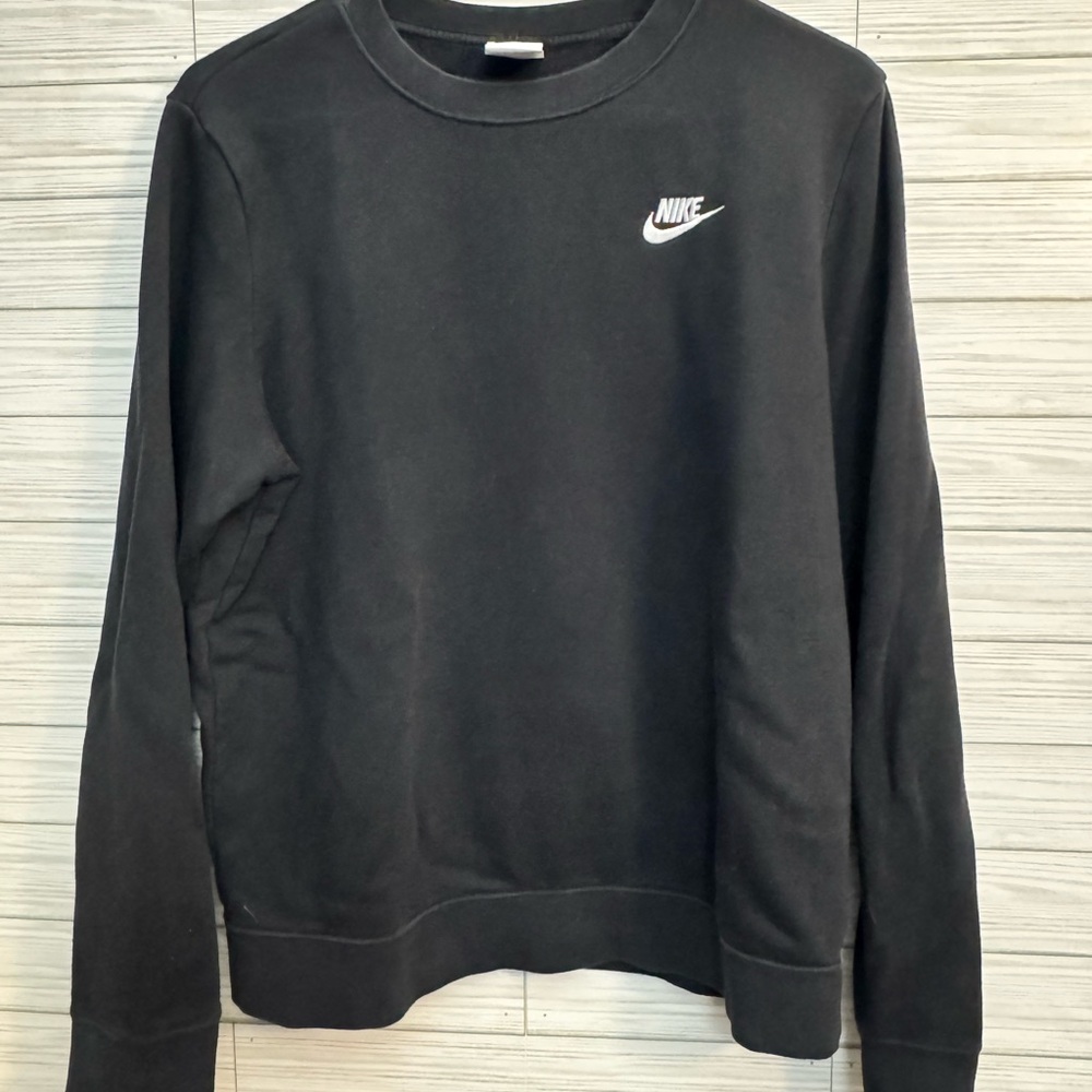 Nike Classic Black Crewneck